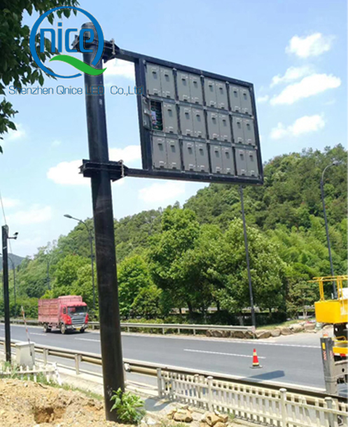 Single pole support led display.jpg